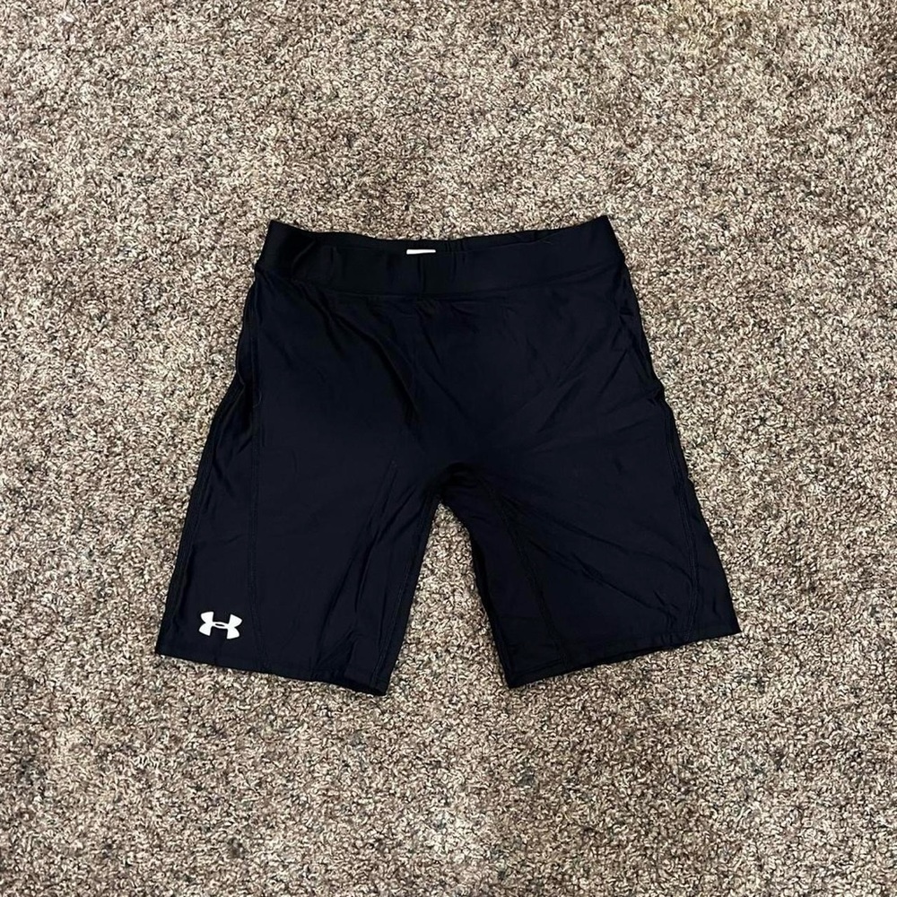Under Armour Biker Shorts - L
